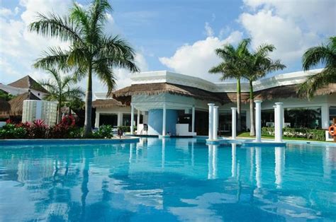 royal holiday vacation club scam.